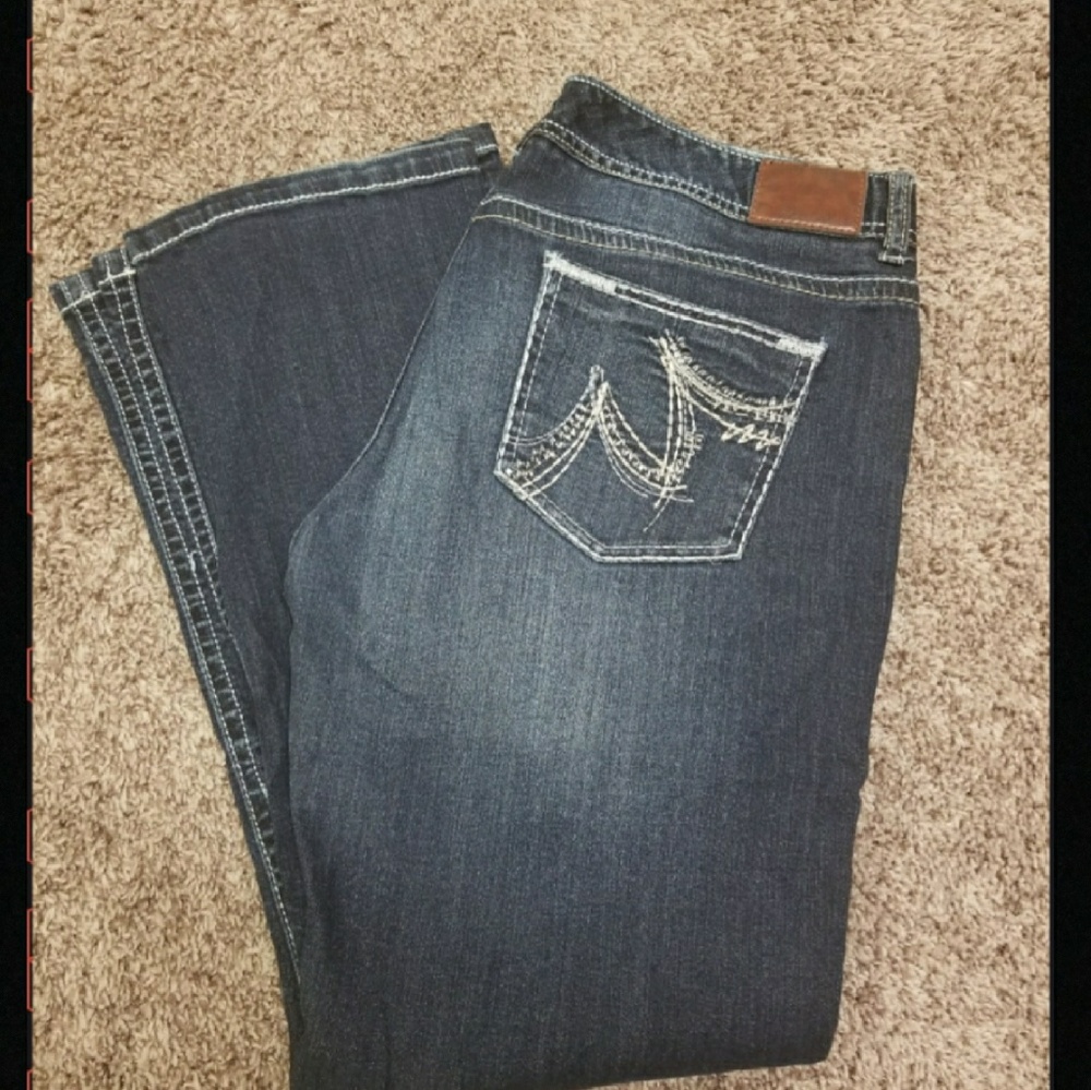 Maurices drk wash bootcut jeans 13/14 short